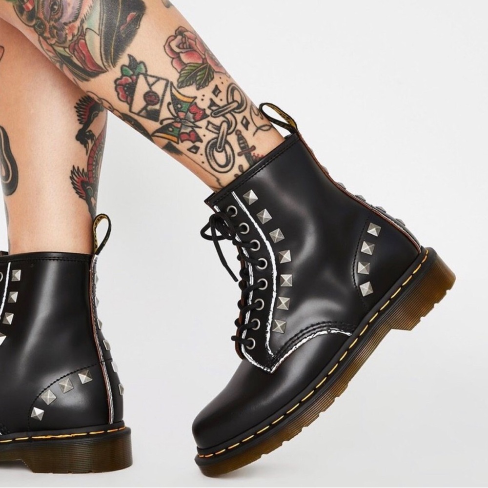 Dr. Martens 1460 Stud Rolled Vintage Smooth Boots